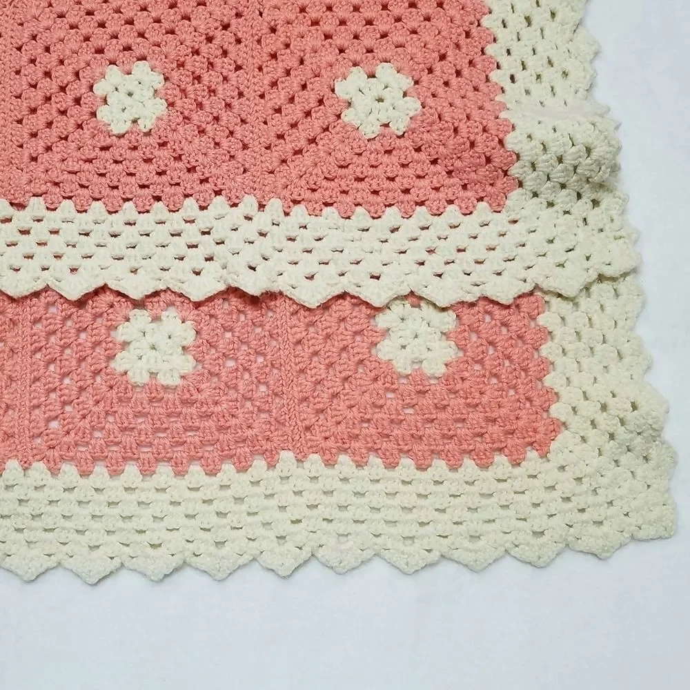 VINTAGE Granny Square Floral Boho Crochet Afghan